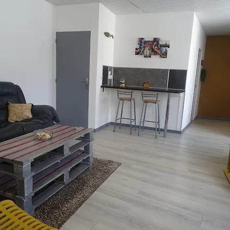 Proche Voie Verte Et Canal Apartamento Feugarolles